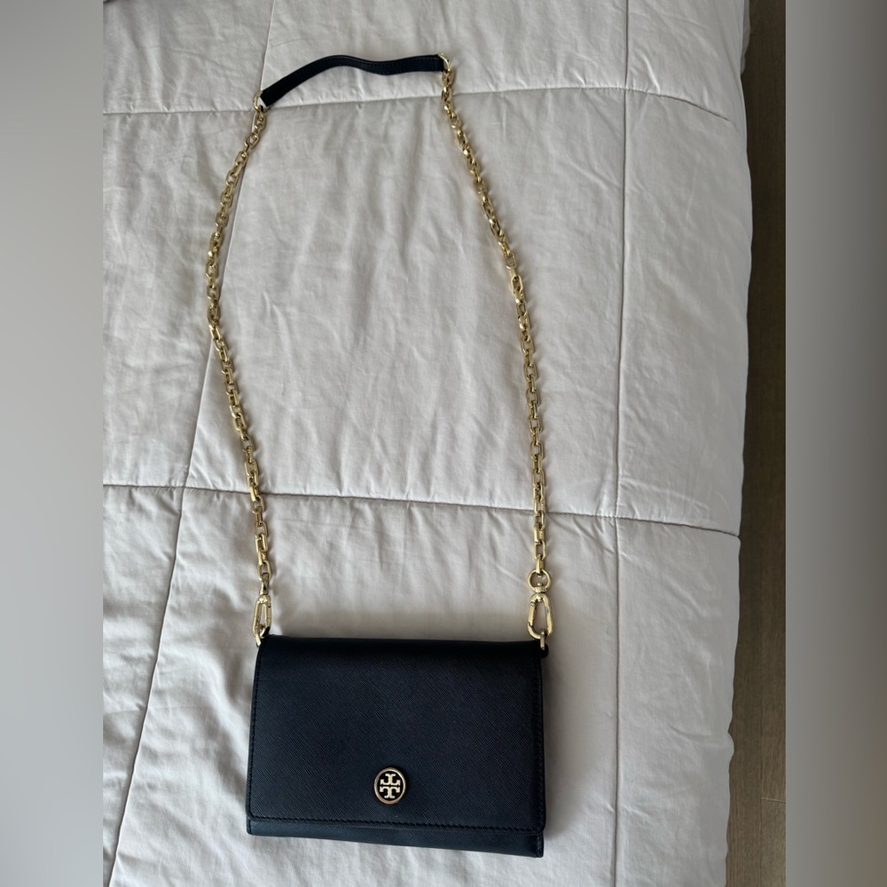 Vintage Tory Burch Black Saffiano Leather Crossbody Wallet Bag with Gold Chain